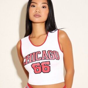 Chicago Bulls NBA NWT Size Large White and Red Graphic Crop Top